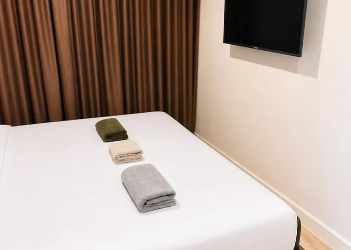 The Nest With Pool & Gym Access 公寓